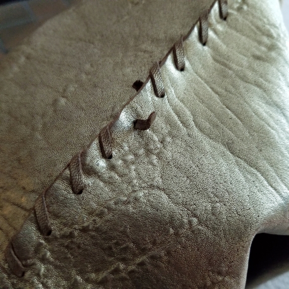 All You Need Comes With Me Large Vintage Gold Leather Boho Bag - Picture 8 of 17